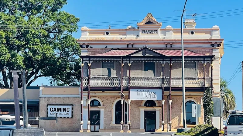 OLD Bushman Ale House Cafe