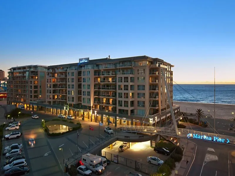 Glenelg Pier Hotel