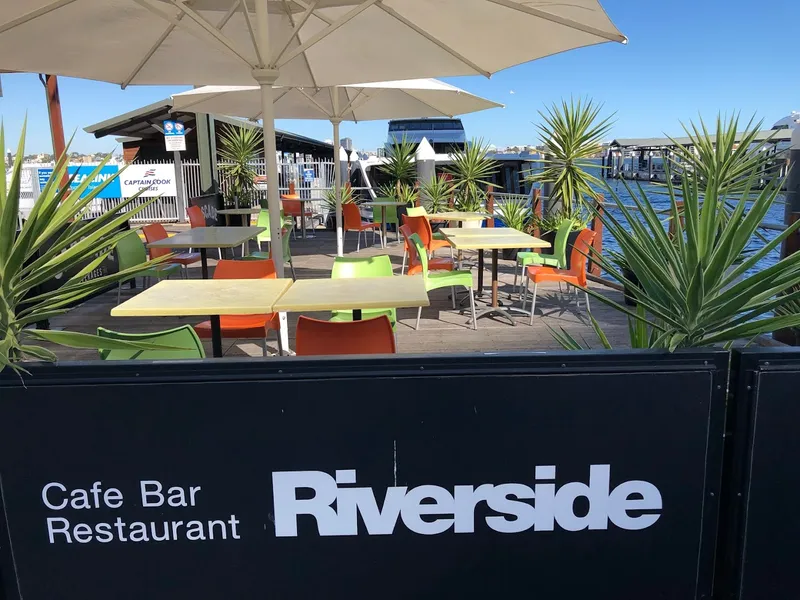 Riverside Cafe, Bar and Restaurant