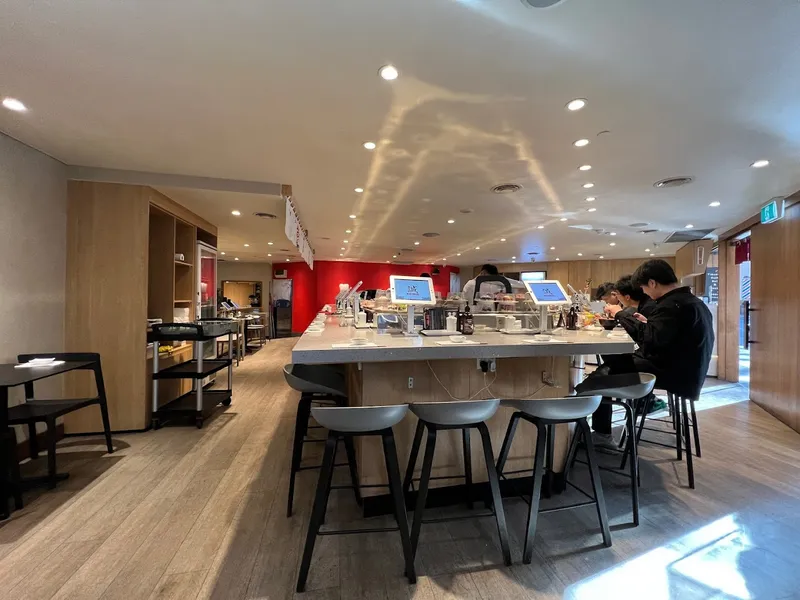 Makoto Sushi Bar