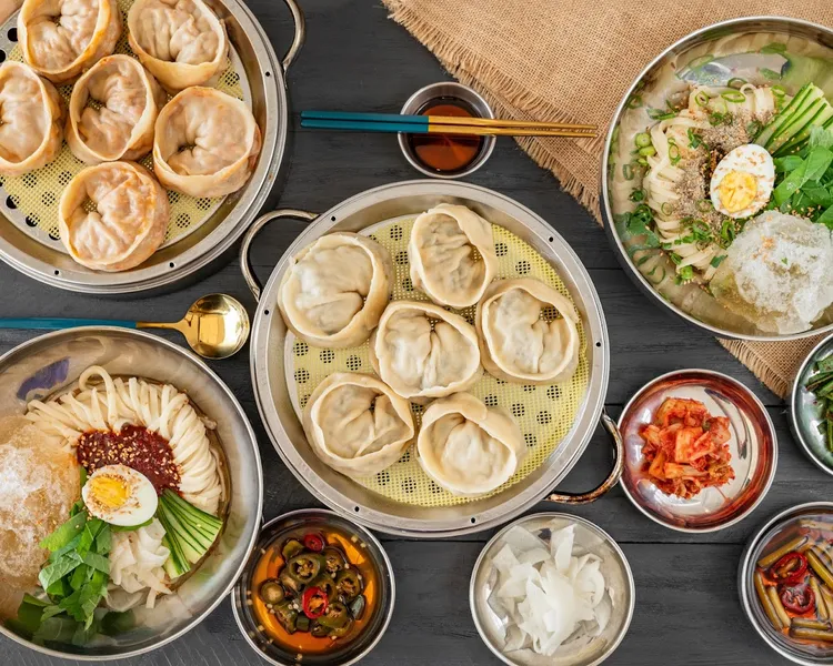 Mandu place - Korean dumpling and noodle 만두 플레이스