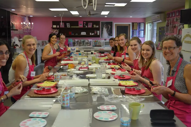 Contemporary Cakes and Classes