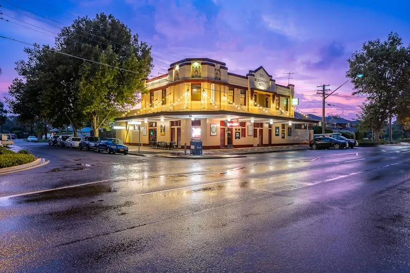 Sir Joseph Banks Hotel