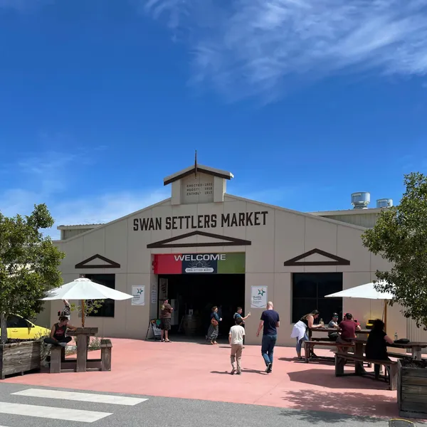 Swan Settlers Market