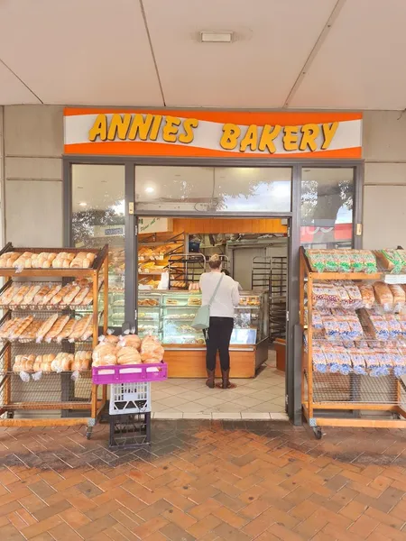 Annie's Bakery