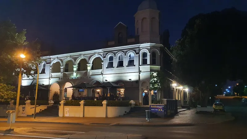 Broken Hill Hotel