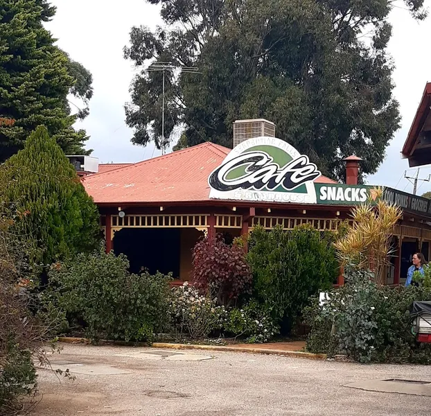 Serpentine Falls Cafe Roadhouse