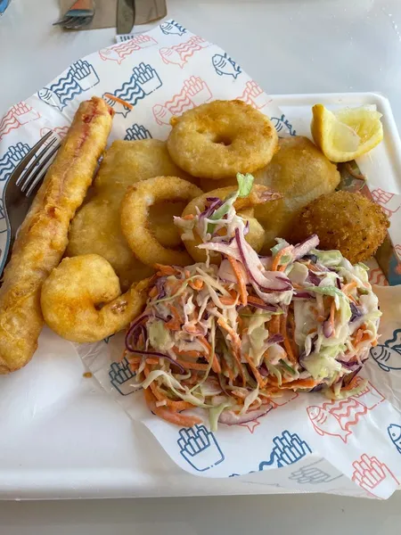 Twin Fin Fish & Chips Restaurant+Bar