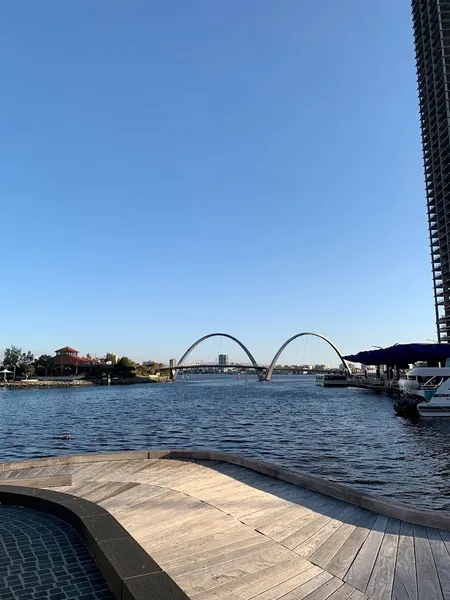 Elizabeth Quay Bridge