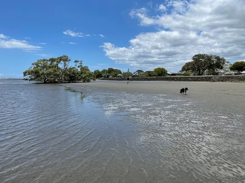 Nudgee Beach