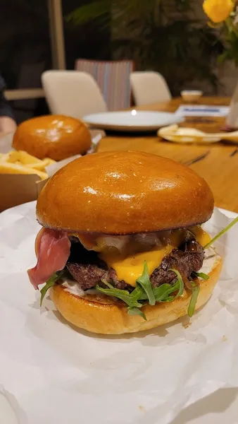 Meat Mechanics Restaurant - Best Burger Restaurant & Food Catering in Altona