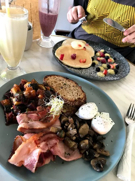 Le Bon Mélange Café Pâtisserie