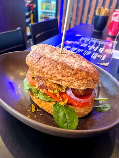 Canberra Cafe & Burgers