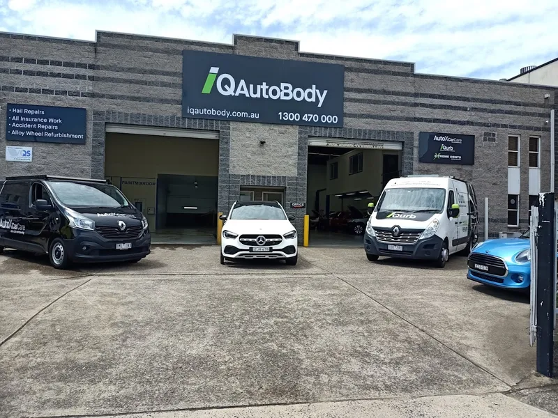 iQAutoBody Five Dock