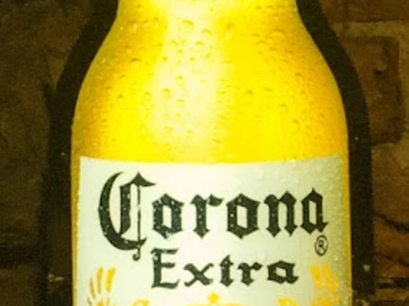 L'OMELETTE - Petit Déjeuner - Pizza / Burgers / Poutine - Wine / Cocktails