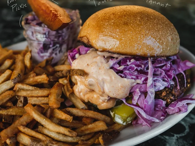 La Belle & La Boeuf - Burger Bar - Laurier