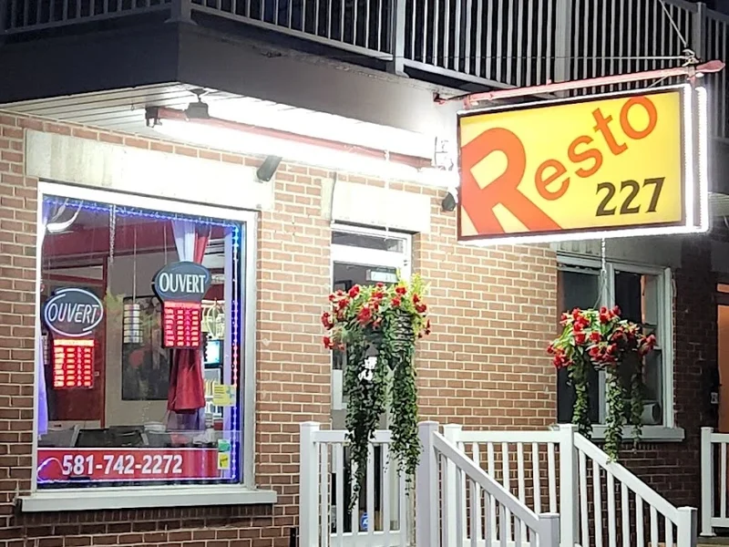 Resto Deux Deux Sept