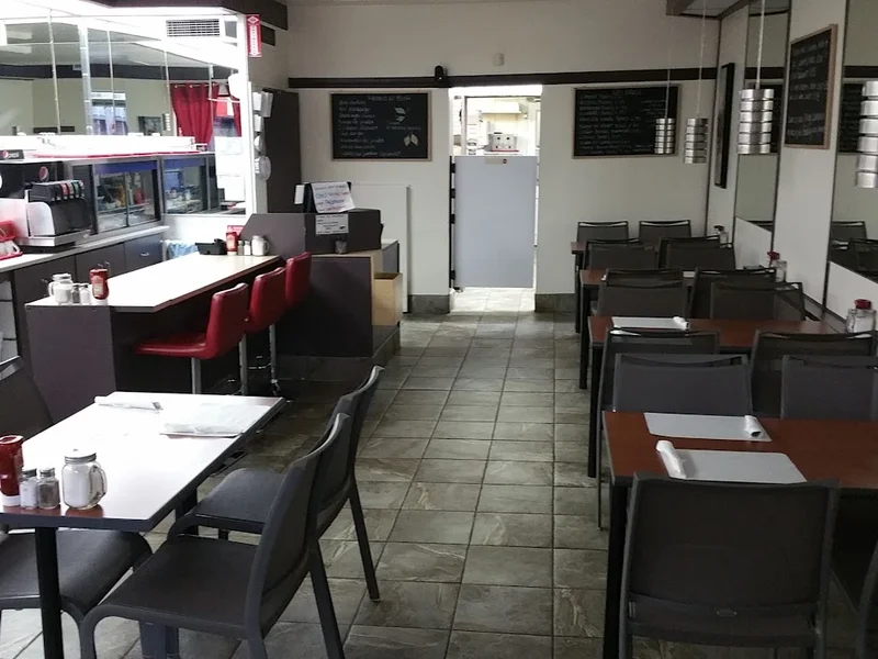 Resto Deux Deux Sept