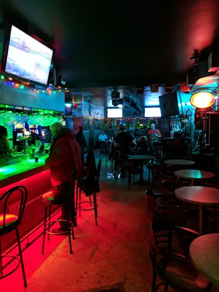 Dauphin Bar