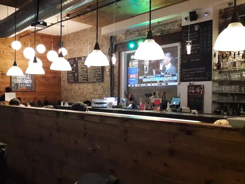 Restaurant Poutineville Saint-Roch