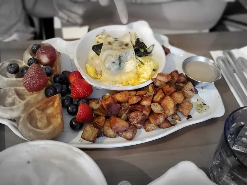 Cochon Dingue Champlain