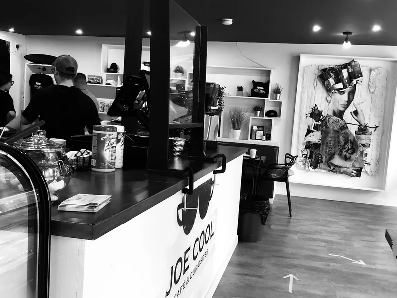 Joe Cool Café & Curiosités