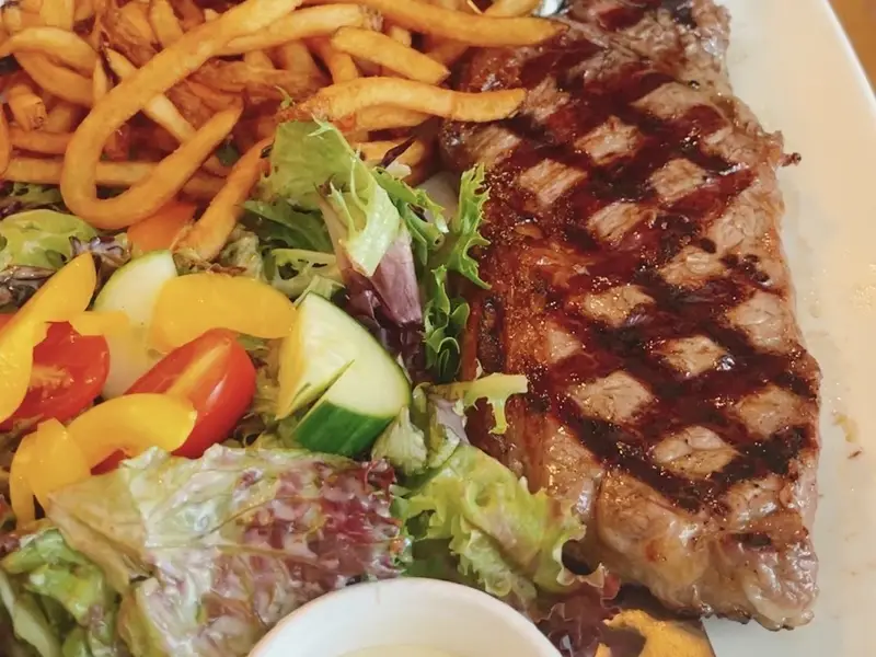 Cochon Dingue Champlain
