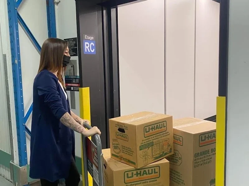 U-Haul Sur Armand-Viau-déménagement Et Entreposage