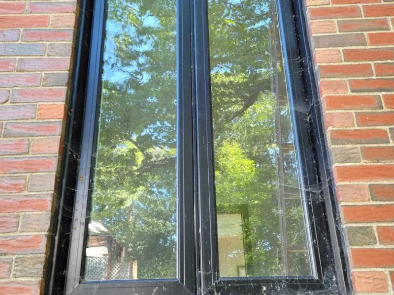 Vitro Pro Inc. - Lavage de Vitres, Nettoyage pression, Gouttières Saint-Émile / Notre Dame-des-Laurentides