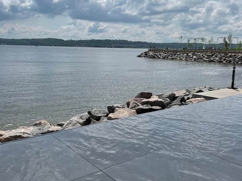 Piscine de la promenade Samuel de Champlain