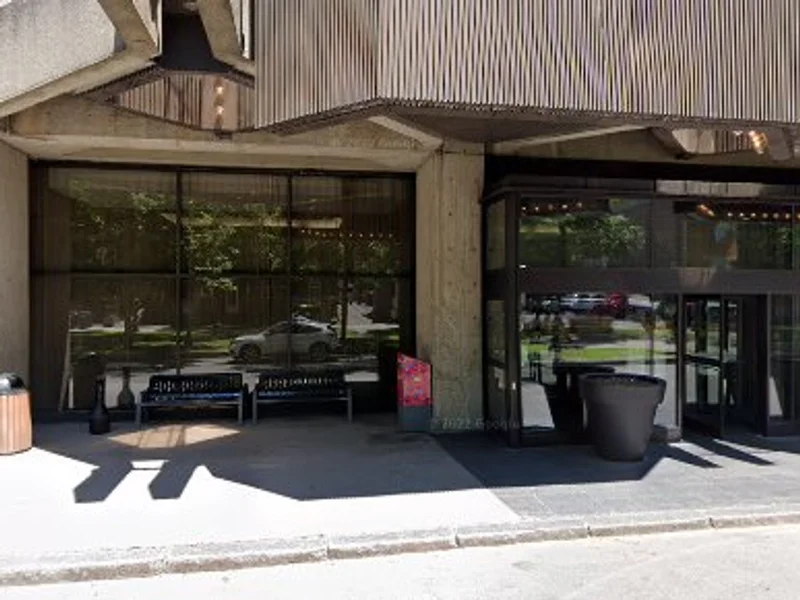 ZIBA Boutique Hôtel Le Concorde : Lampes, Bijoux et Exclusivités du Moyen-Orient