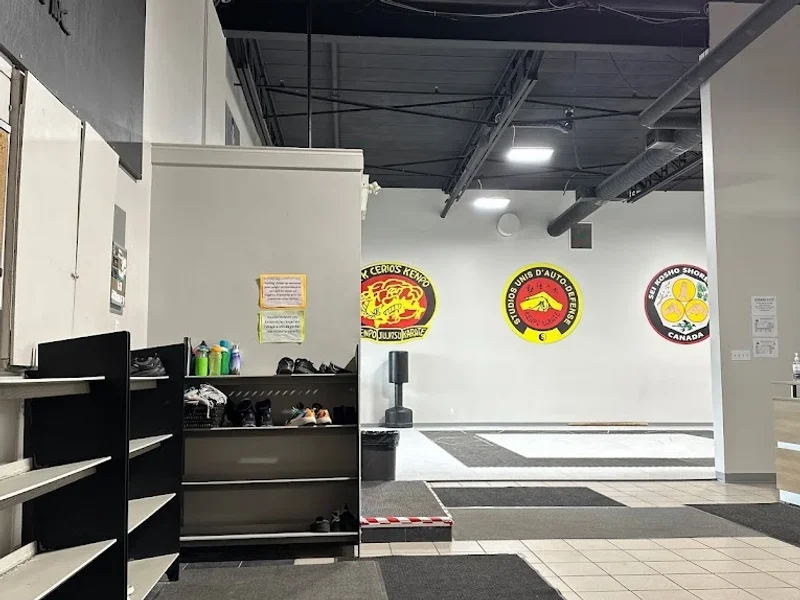 Studios Unis D'auto-Défense