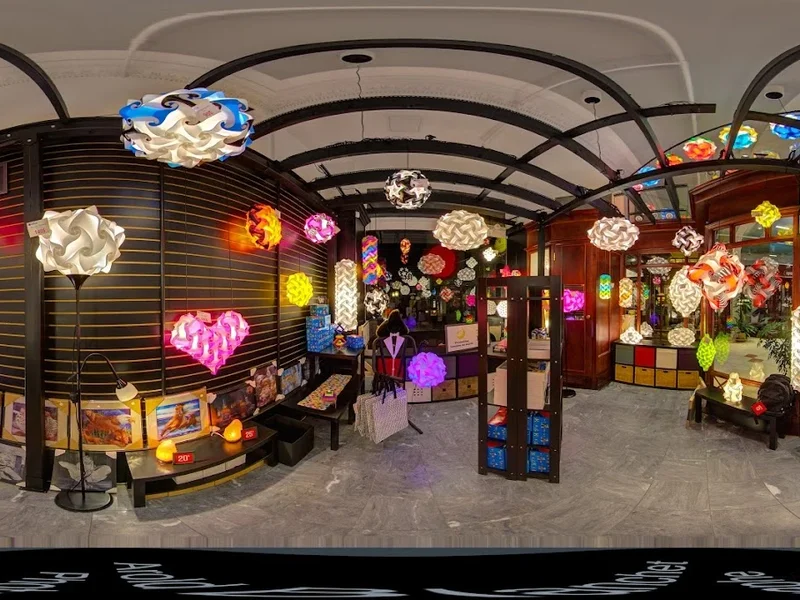 RARE & DIFFERENT - LAMPES LOTUS - JEUX - GIFT SHOP / BOUTIQUE CADEAUX