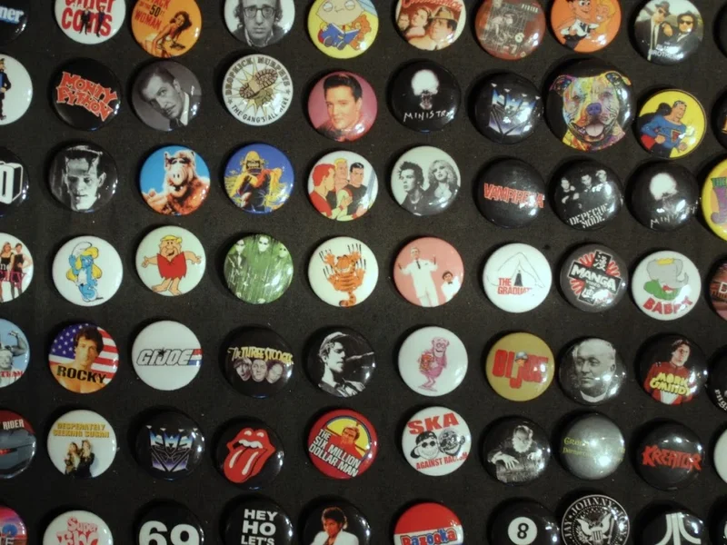 Magasin Général P L Blouin - Gift Shop - Souvenirs - Maple Syrup - Novelty T-Shirts - Record Shop