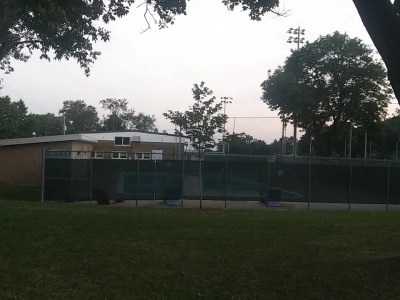 Municipal swimming pool - Maria-Goretti