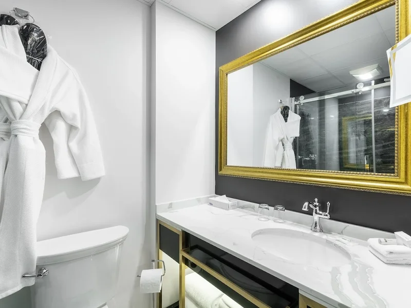 Clarendon Hotel