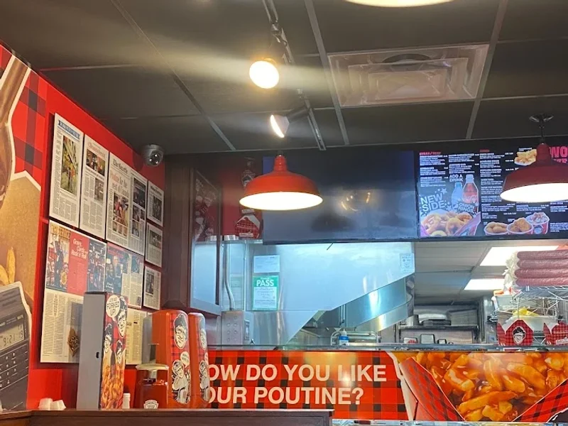 Smoke's Poutinerie Spadina
