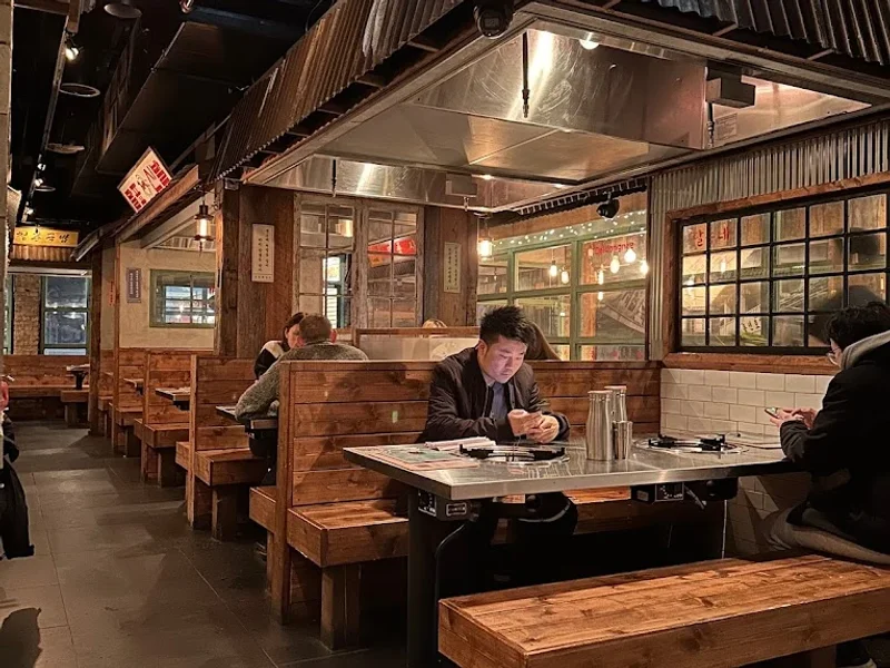 Daldongnae Korean BBQ - Dundas Square