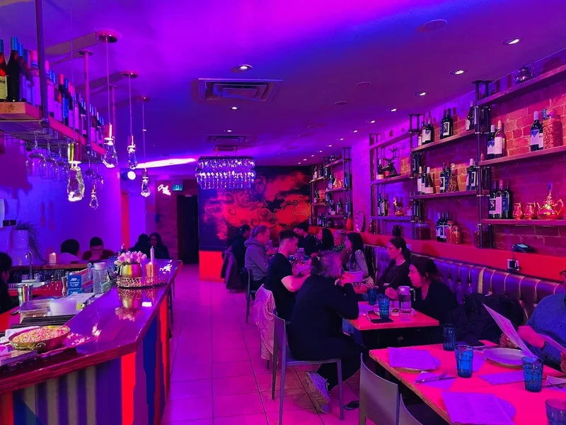 Leela Indian Food Bar (Dundas) - Top Indian Restaurant In Toronto