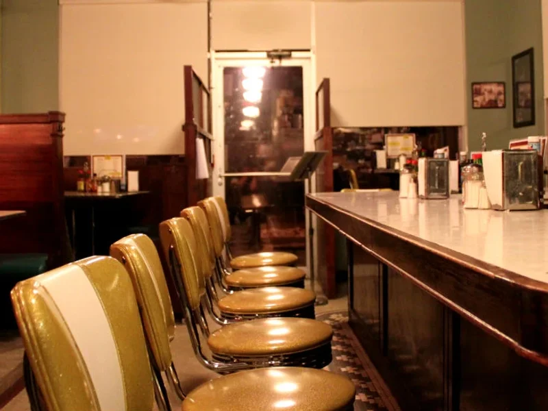 Belmont Diner Marda Loop