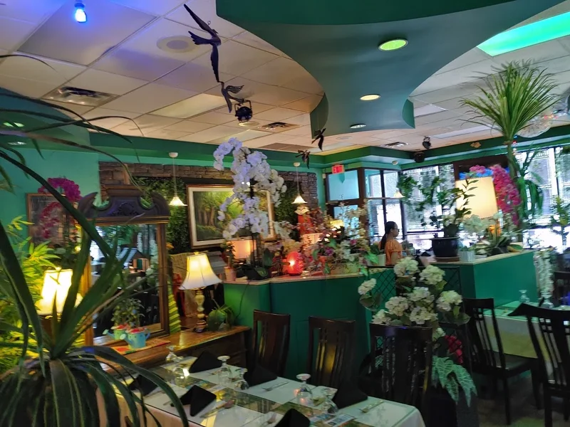 Jurees Thai Place Restaurant