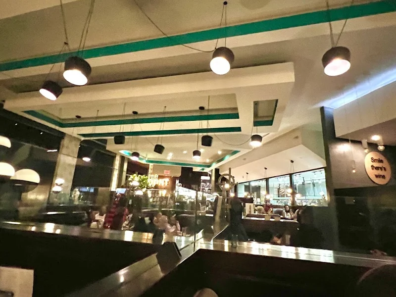 Moxies Dixon Road Restaurant