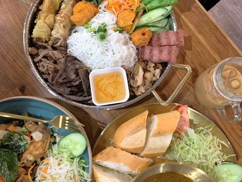 Madame Saigon (Midtown)