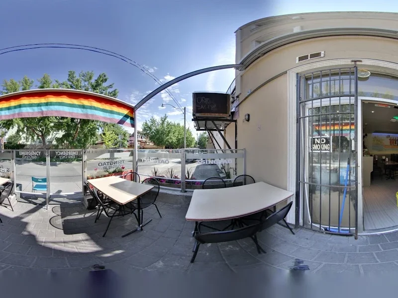 Pho Rùa Vàng Golden Turtle Restaurant