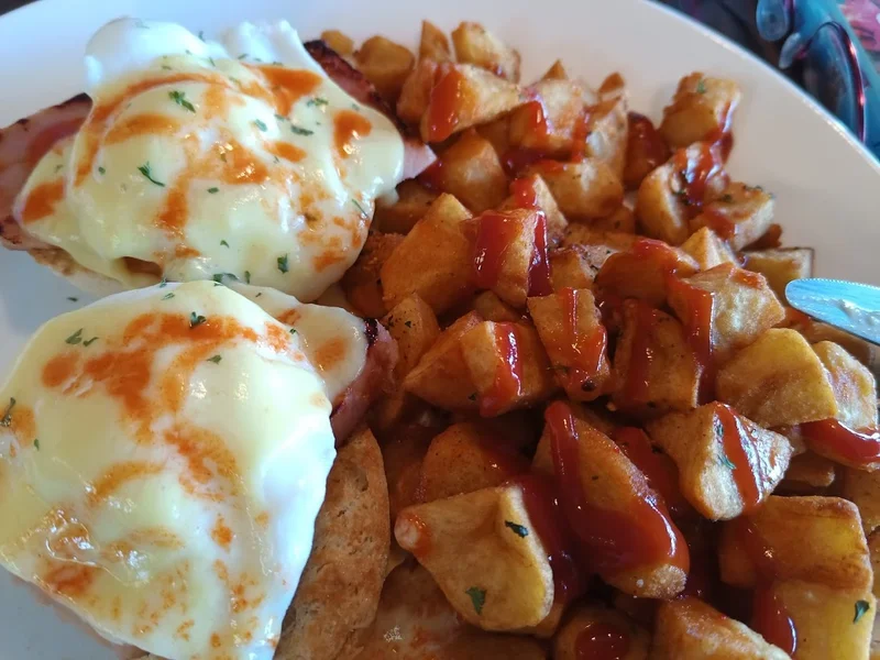 John's Breakfast & Lunch