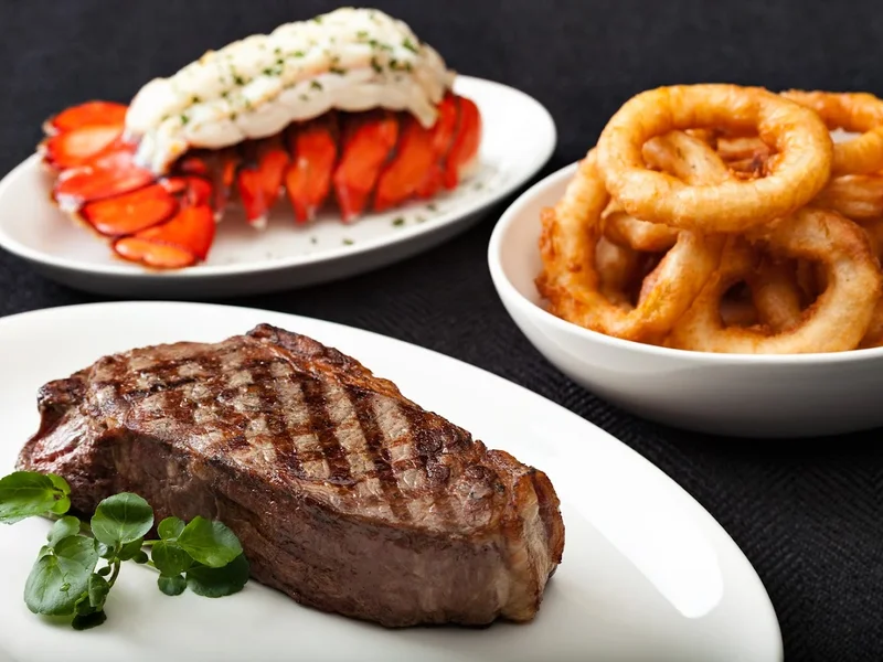 Hy's Steakhouse & Cocktail Bar