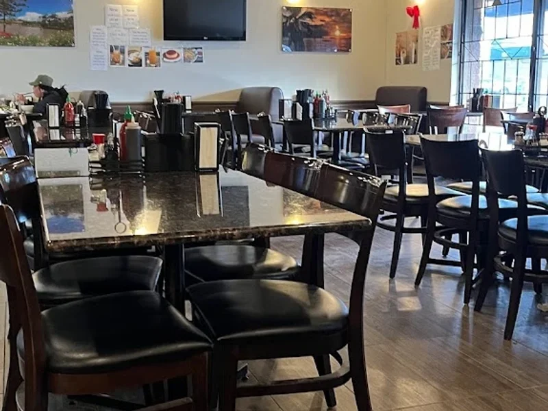 Pho Binh Minh Restaurant