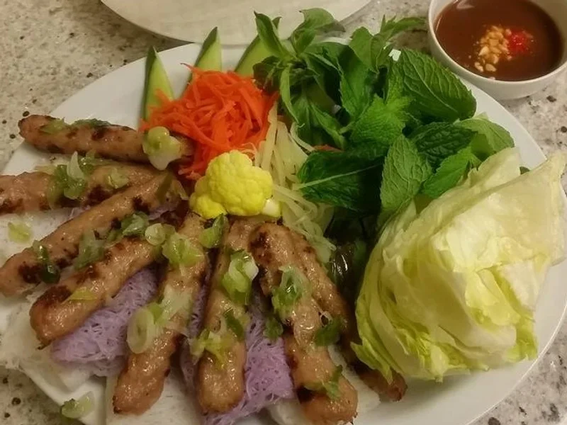 Rau Bistro: Vietnamese Street Food