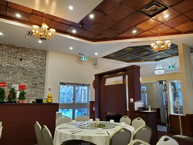 Golden Jade Palace Seafood & Dim Sum Restaurant