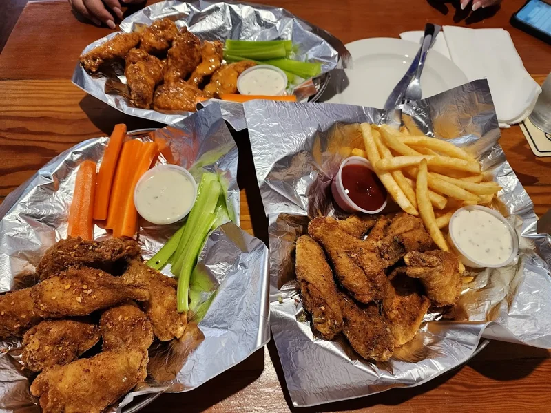 Puck 'N Wings